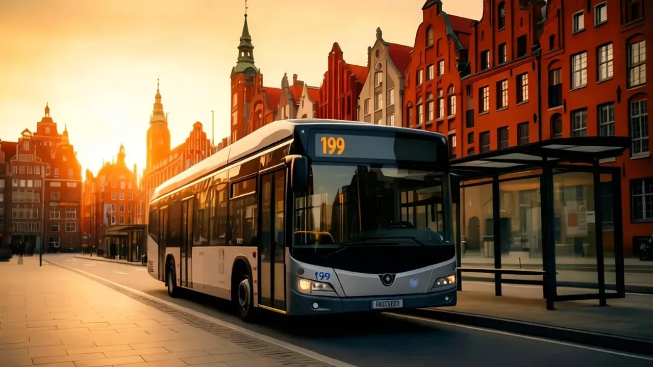 199 ZTM Gdańsk: Aktualny rozkład jazdy, trasa i praktyczny poradnik Autobus linii 199 ZTM Gdańsk zatrzymujący się na przystanku w centrum Gdańska.